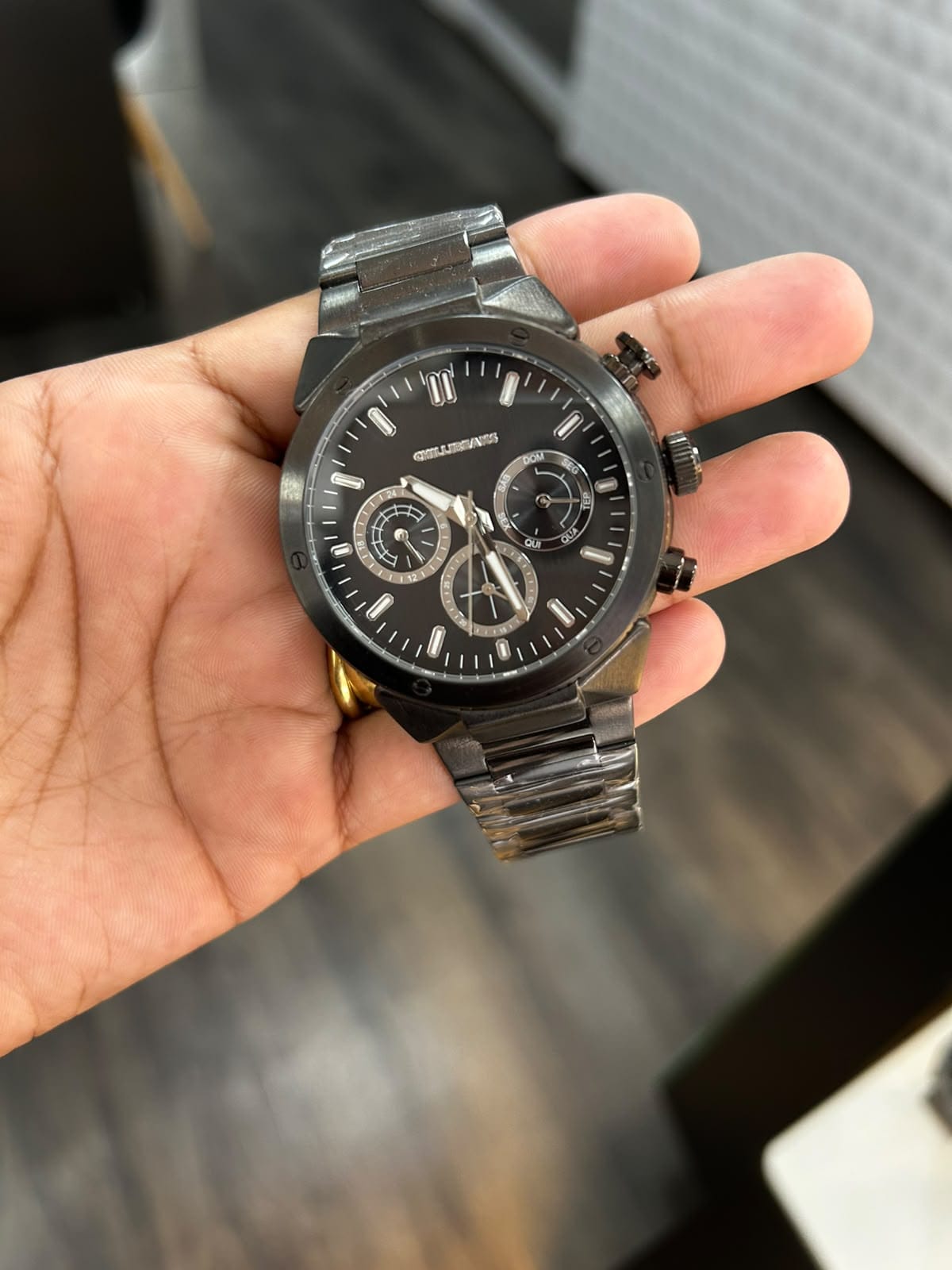Relógio masculino multifunção preto com pulseira de metal