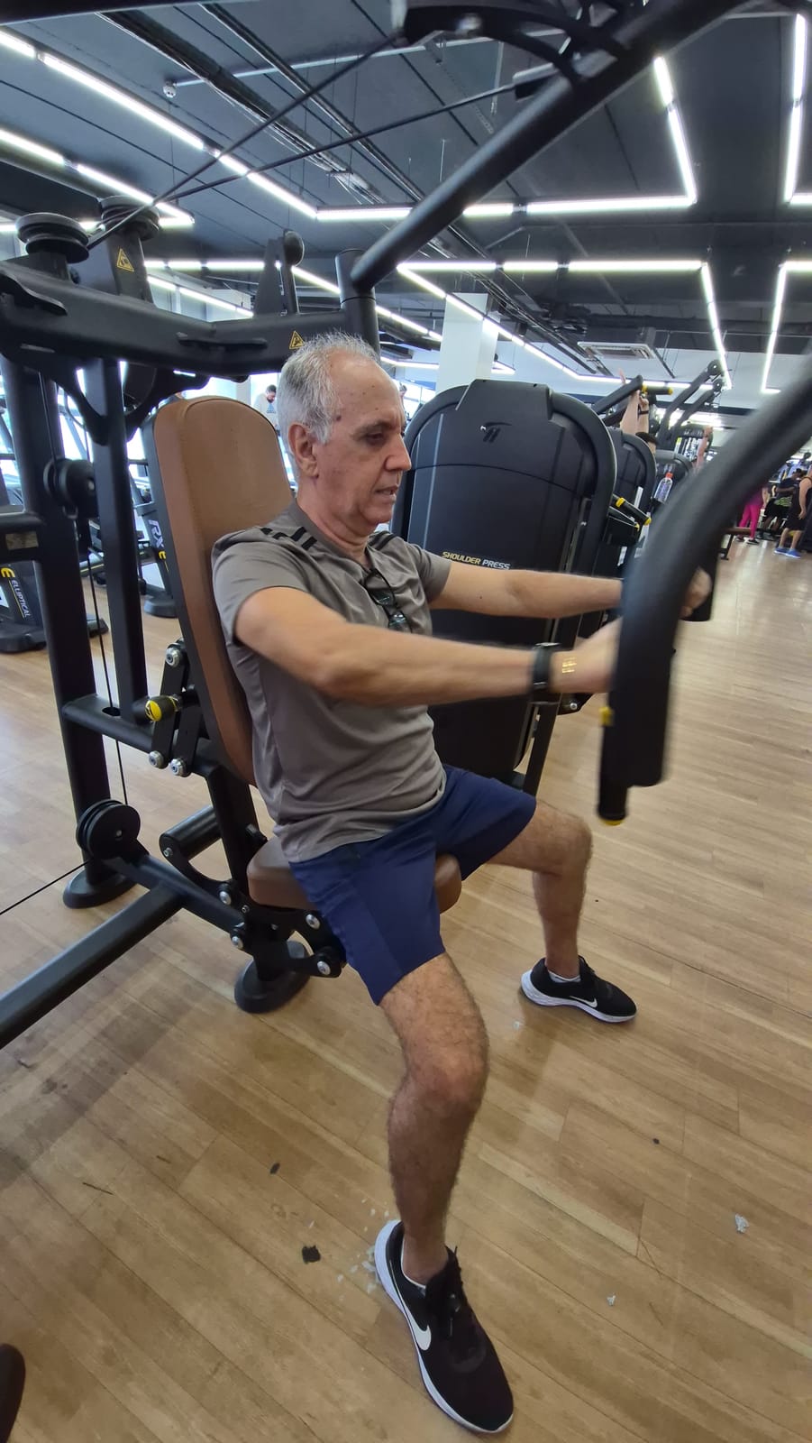 Treino online e personal presencial para seu objetivo