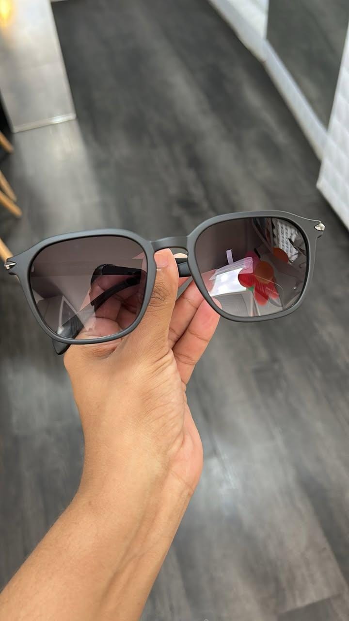 Óculos solar unissex octogonal preto com proteção UV 100%