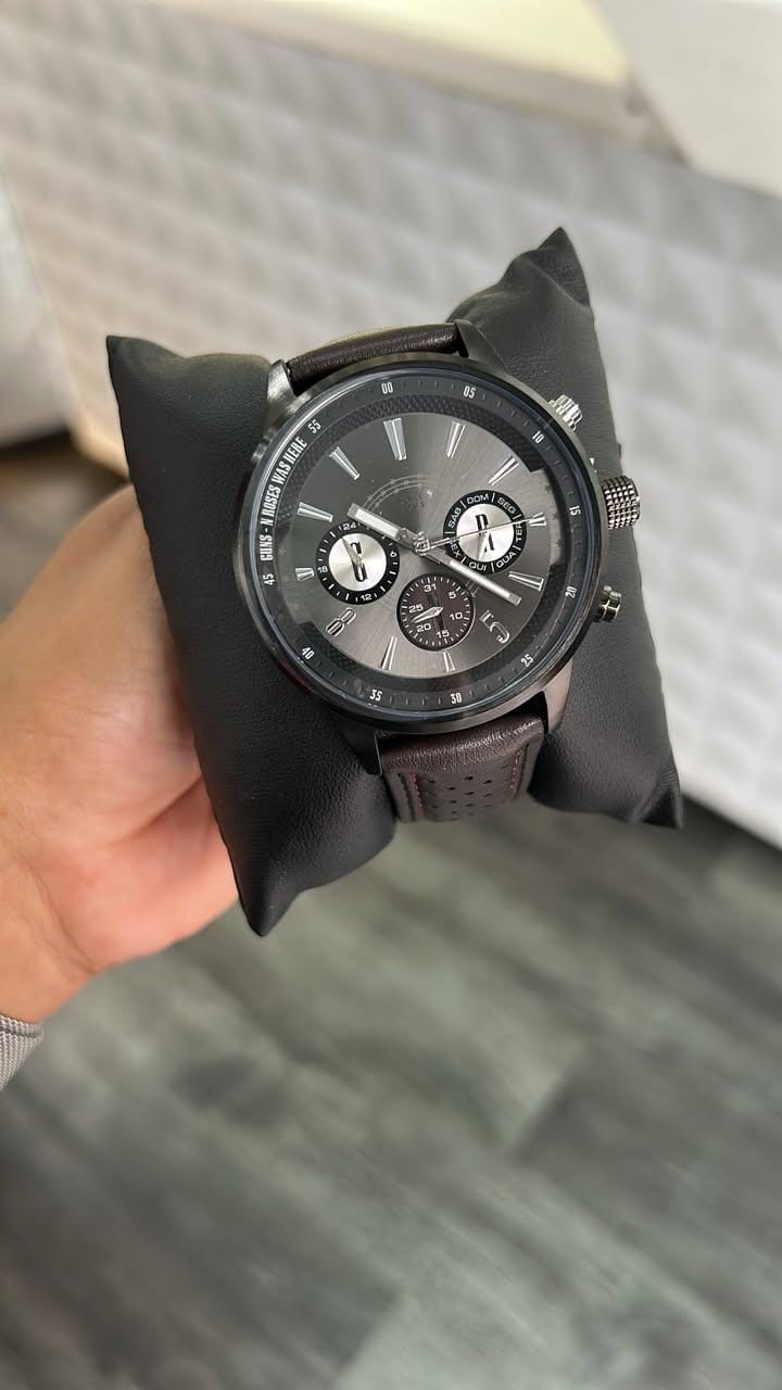 Relógio masculino multifunção preto com pulseira de couro